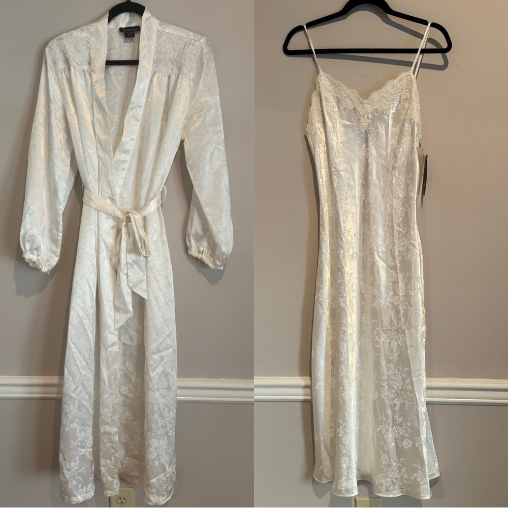 Jones New York Bridal White Floral Nightgown & Robe Intimate Set Small